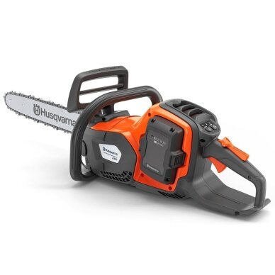 Husqvarna 242i akumuliatorinis pjūklas su akumuliatoriumi ir įkrovikliu 1 Husqvarna 242i akumuliatorinis pjūklas su akumuliatoriumi ir įkrovikliu 1